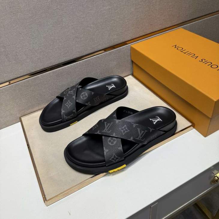 Picture of Louis Vuitton Slippers _SKULVsz38-44hnh0609934